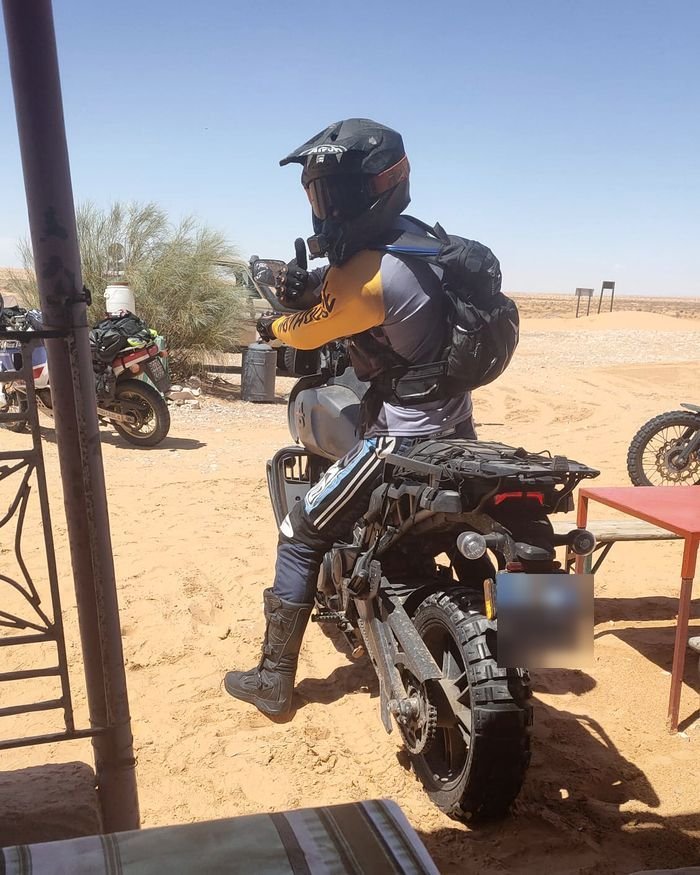 In moto nel Sahara tunisino